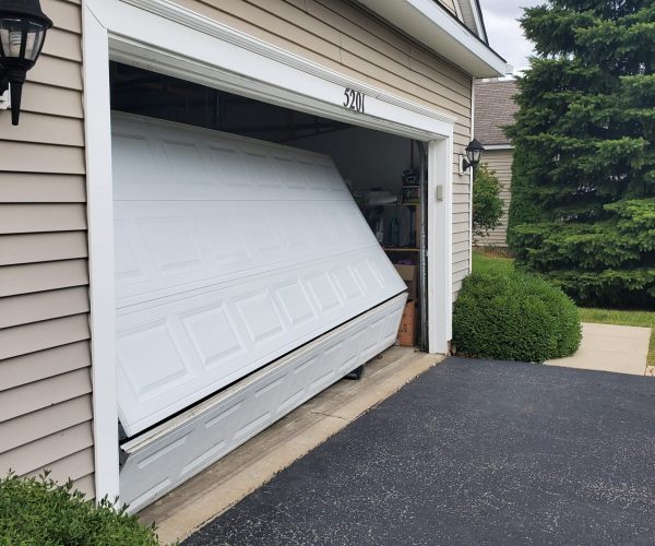 Garage Door Off Track Repair near Arlington Heights